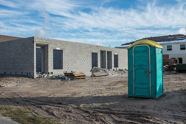 Best Portable bathroom rental  in Farmingville, NY
