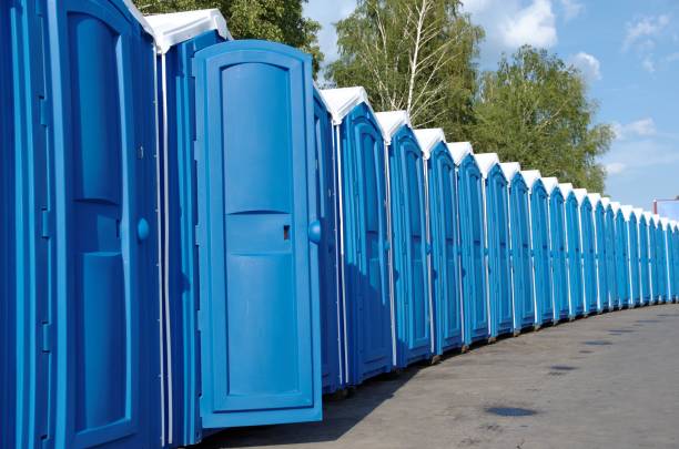 Best Luxury portable toilet rental  in Farmingville, NY